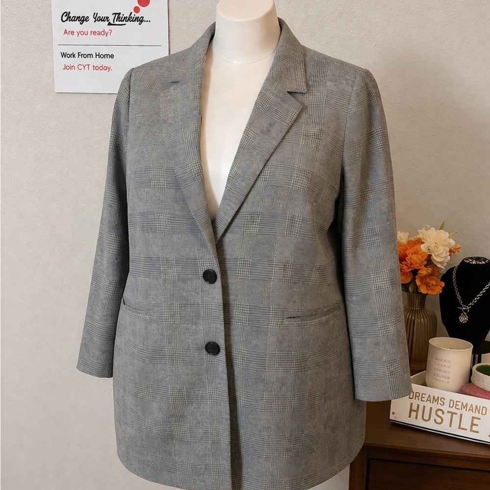 torrid Gray Plaid Blazer - Picture 5 of 8